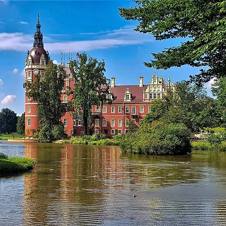 Bluetenhaus Im Rhododendronpark 5 Min Zum Kromlau