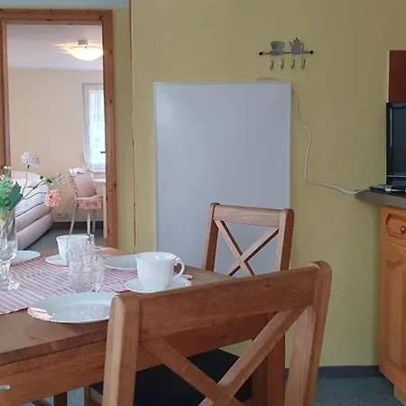 Bluetenhaus Im Rhododendronpark 5 Min Zum Tatil Evi Kromlau